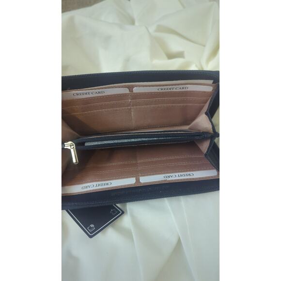 NWT Textured Black Leather RFID Data Safe Wallet Pink Interior - Picture 2 of 7